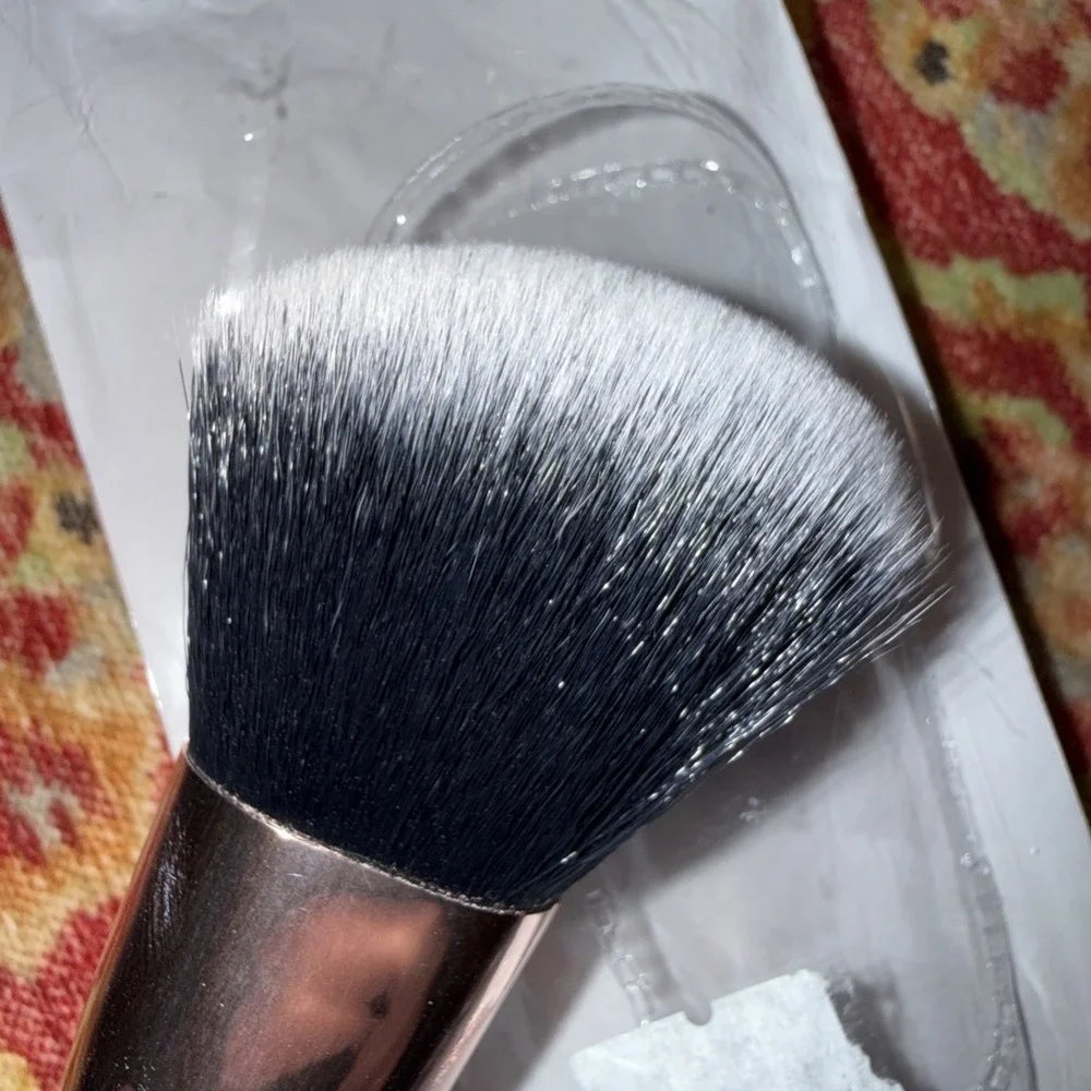 Mally‎ XO Angled Blush Brush New In Bag Ivory/Gold